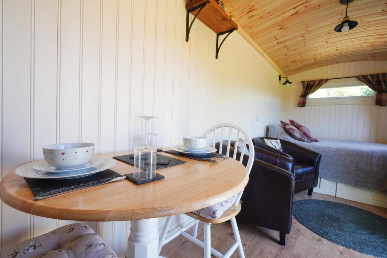 The Laburnum Retreat Shepherd Hut Private Hot Tub Upper Hulme Exterior foto