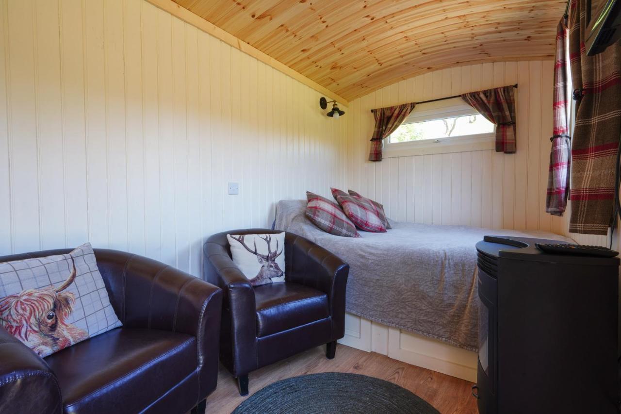 The Laburnum Retreat Shepherd Hut Private Hot Tub Upper Hulme Exterior foto