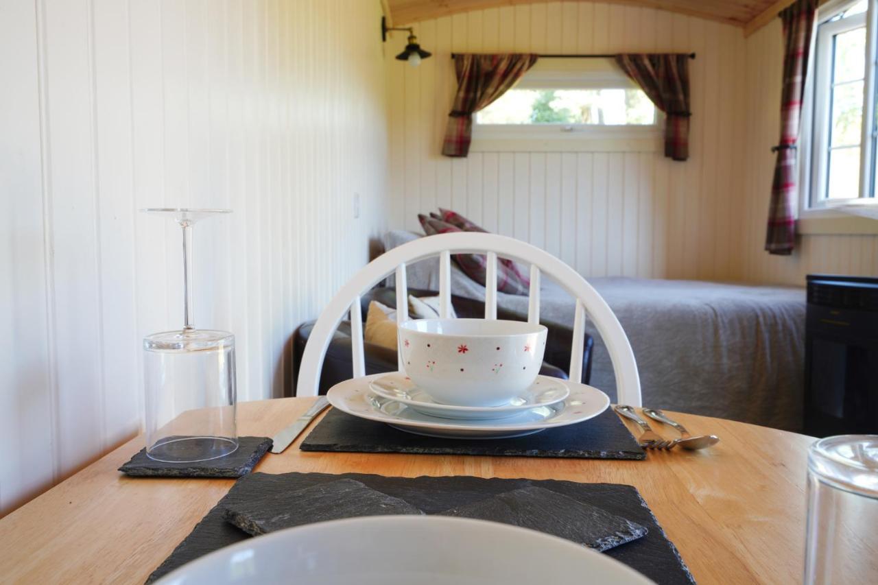 The Laburnum Retreat Shepherd Hut Private Hot Tub Upper Hulme Exterior foto